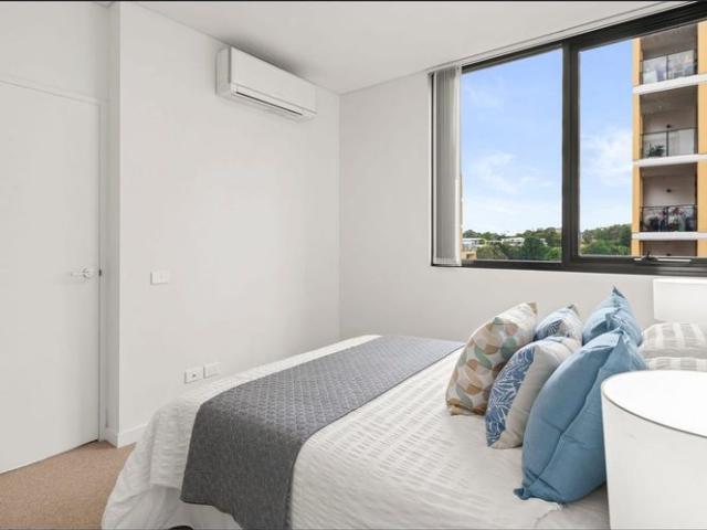 Convenient and Spacious Apartment with View