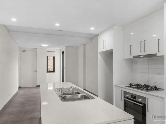 Convenient and Stylish 2 Bedroom Unit