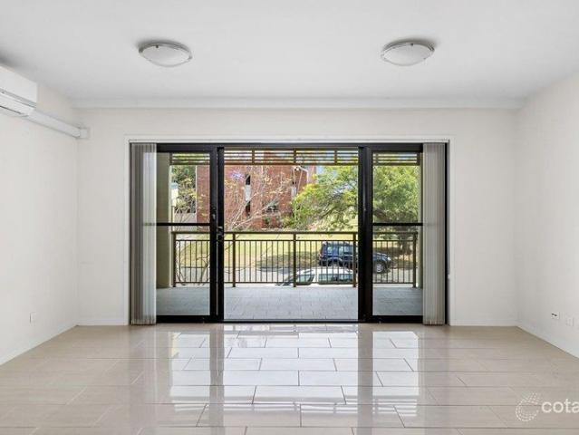 Convenient Apartment Living in the Heart of Sandgate