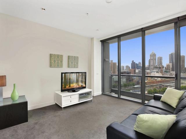 Convenient Apartment Living in the Heart of Southbank
