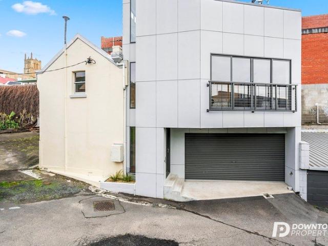 Convenient City Living in a Prime Hobart Location