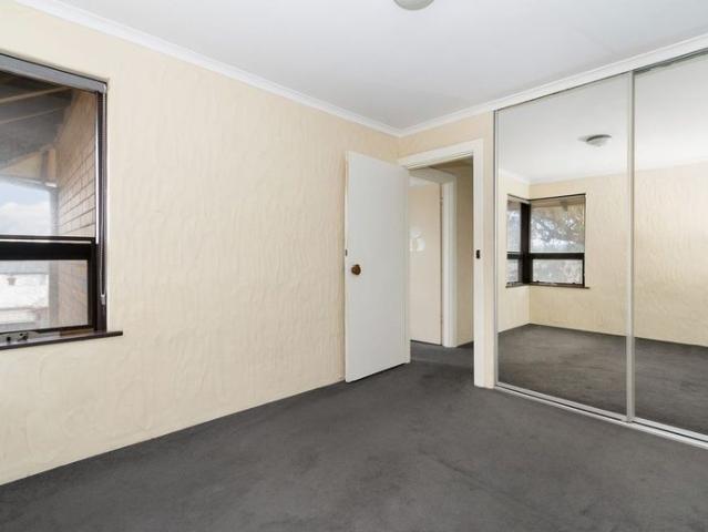 Convenient Coastal Living in the Heart of Glenelg North