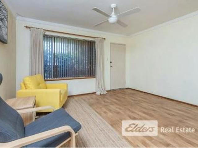 Convenient Coastal Living!