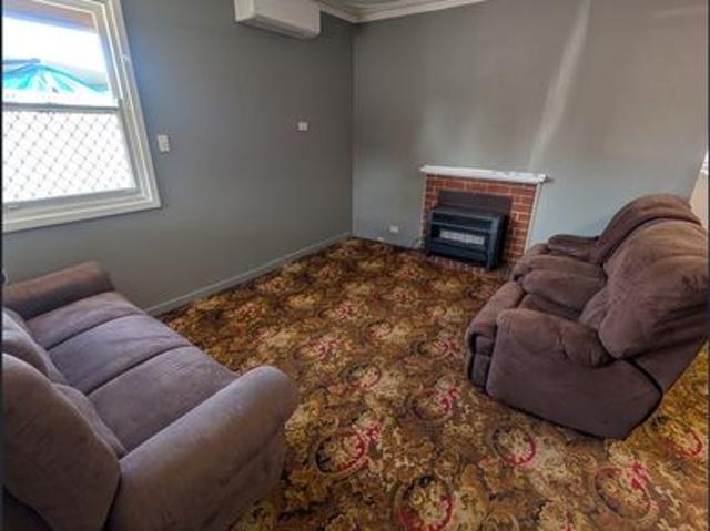 ​Convenient & Comfortable Cottage Style Living! 3 Bedroom Home Less Than 200m to Embleton Golf Club