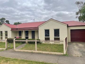 Convenient & Comfortable Family Living in Bannockburn