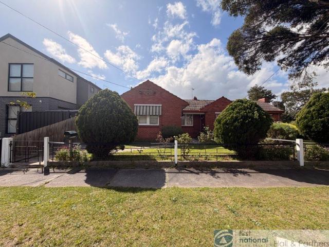 Convenient & Comfortable Two Bedroom Home