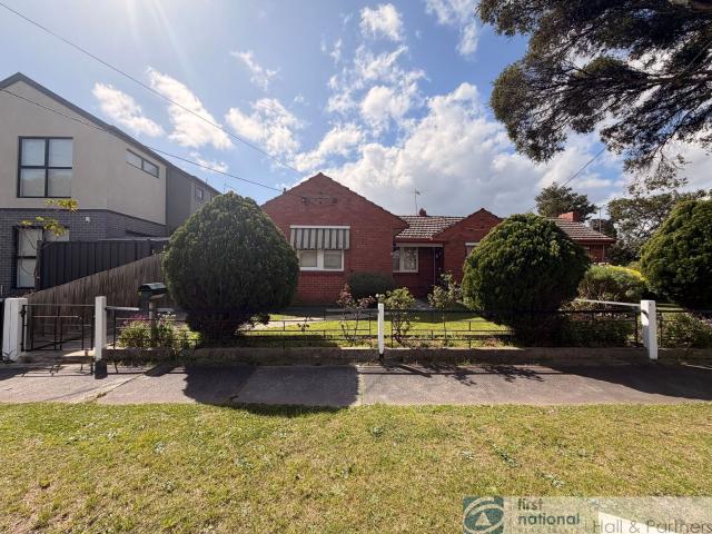 Convenient & Comfortable Two Bedroom Home