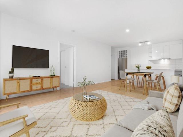 Convenient, Contemporary and Chic Chelsea Apartment