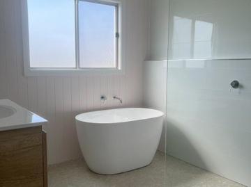 Weston, Cessnock - Equipped kitchen