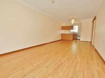 Convenient Dianella Duplex