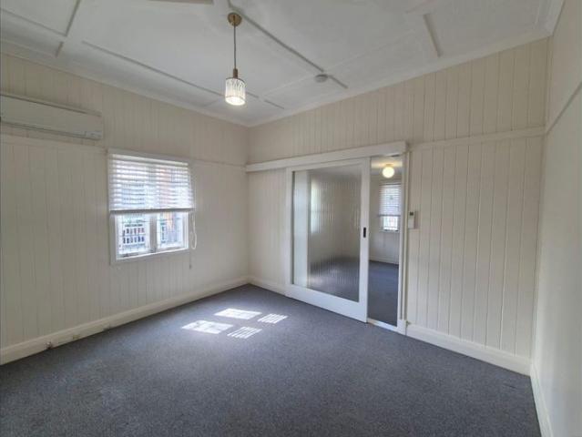 Convenient East Brisbane Living – Close to Everything