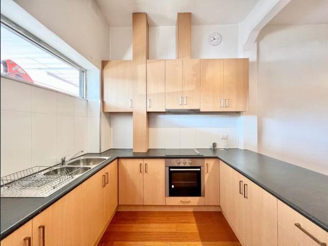 Convenient Fairfield Living with Private Courtyard