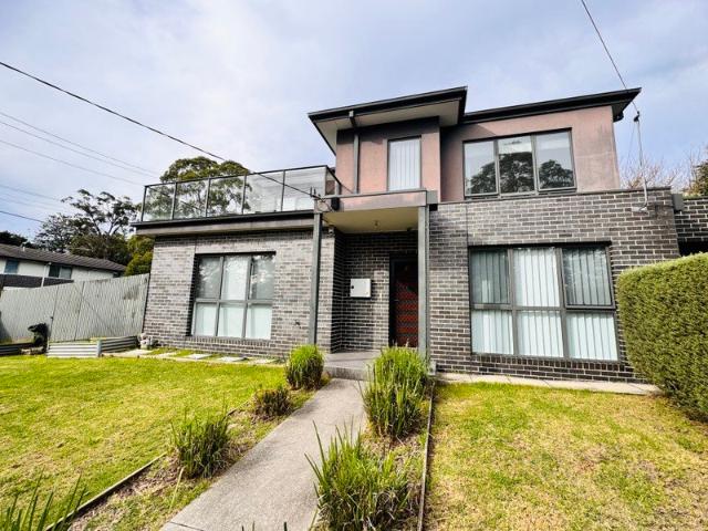 Convenient Family Living | 3 Bedrooms, 2 Bathrooms in the Heart of Ringwood East