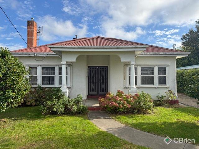 Convenient Family Living on Macleod Street