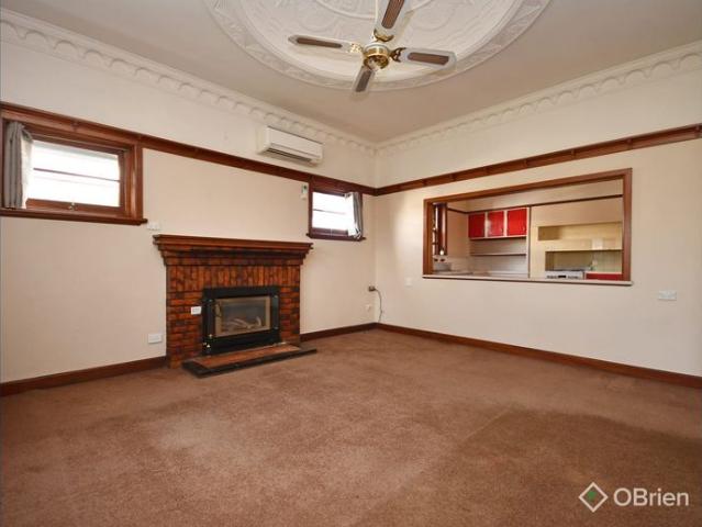 Convenient Family Living on Macleod Street