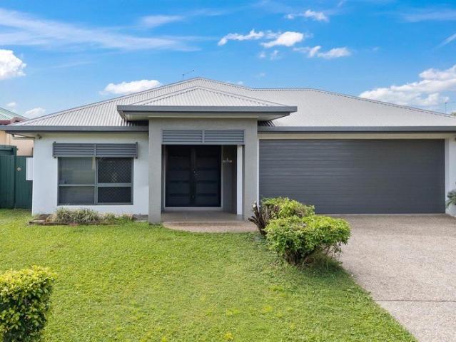 Convenient Family living near Mount Sheridan Plaza
