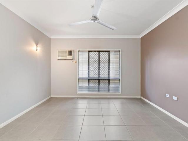 Convenient Family living near Mount Sheridan Plaza