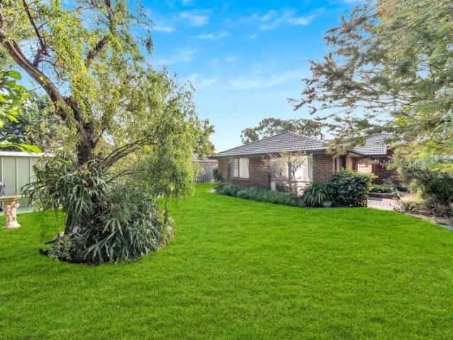 Convenient Family Living with Multiple Living Zones & Outdoor Entertaining!