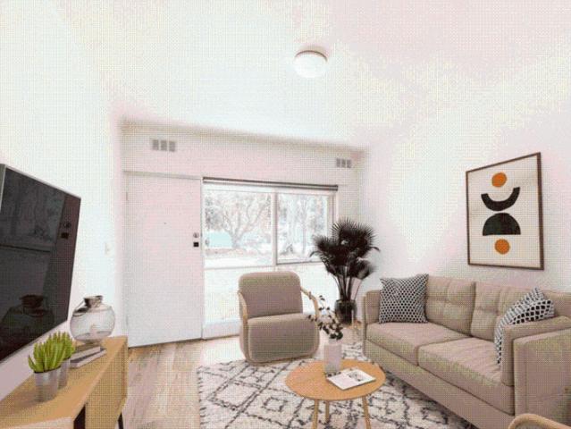 Convenient Glen Huntly Lifestyle with Excellent Transport Links