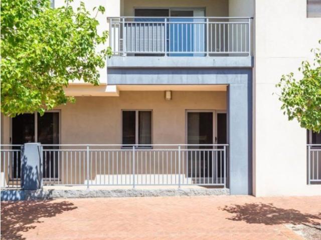 Convenient Ground Apartment in a Central Location
