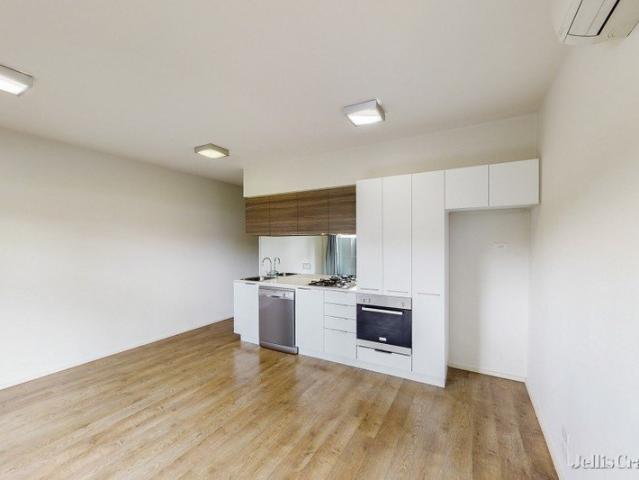 Convenient Ground Floor Modern Apartment