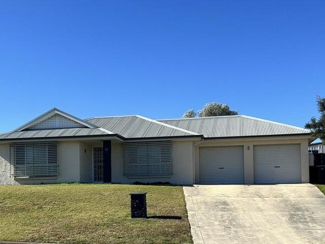 Convenient Home in Hunterview Location
