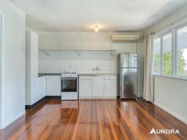 Convenient Inner North Living in the Heart of Albion