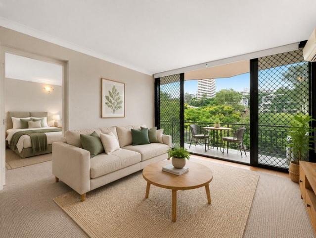 Convenient Inner City Living in a Riverside Pocket