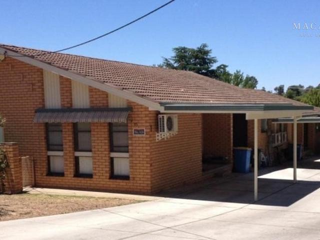 Convenient Kooringal Living