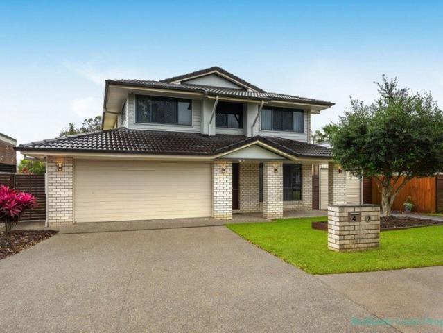 Convenient Luxury Living with Dual Driveways