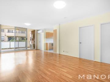 Convenient level 1 apartment