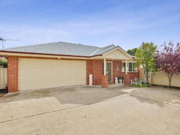 Convenient lifestyle only moments to Corowa's amenities