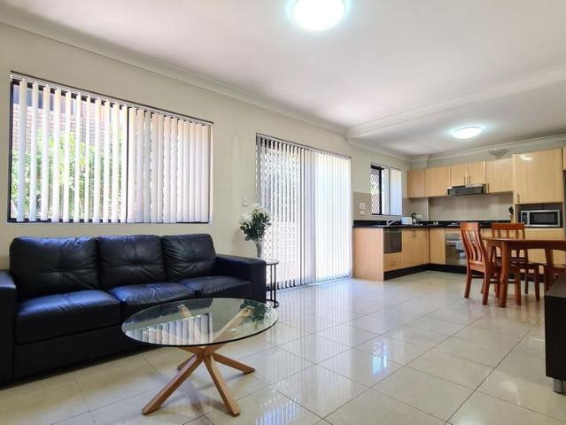 Convenient living 1Bed|1bath|1Car space Apartment For Lease