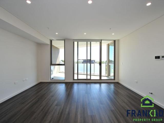 Convenient living 2 bed/ 2bath/ 1Car space Apartment For Lease