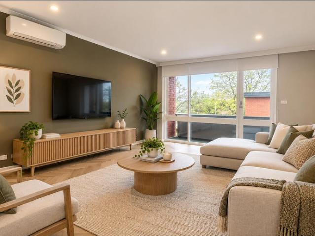 Convenient Living with a Leafy Outlook