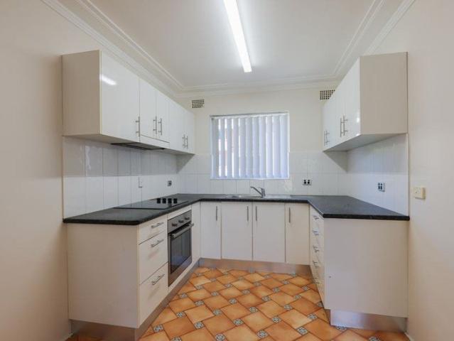 CONVENIENT LIVING WITH AMENITIES CLOSE BY