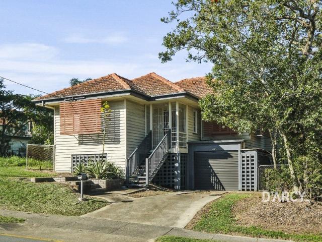 Convenient living with yard and storage