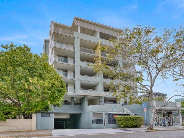 Convenient Living in The Heart of Indooroopilly