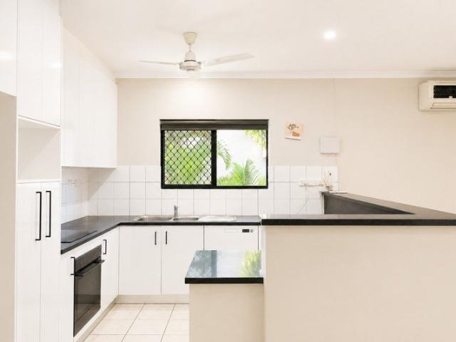 CONVENIENT LIVING IN THE HEART OF STUART PARK