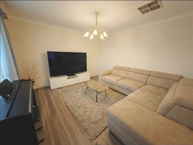 Convenient Living in Willetton! Spacious! Pets Allowed!