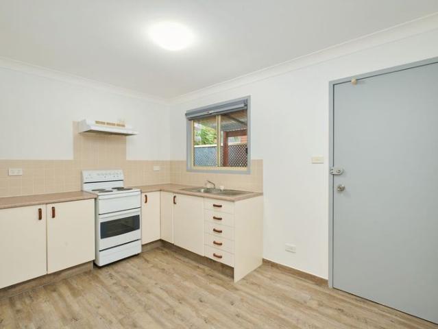 CONVENIENT LIVING IN A BRILLIANT LOCATION!