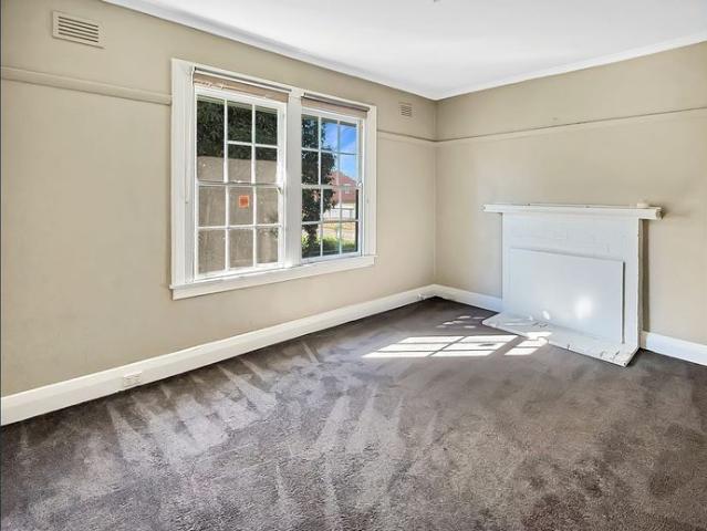 Convenient Living in a Central Seymour Location