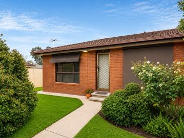 Convenient Living in a Prime Lavington Location