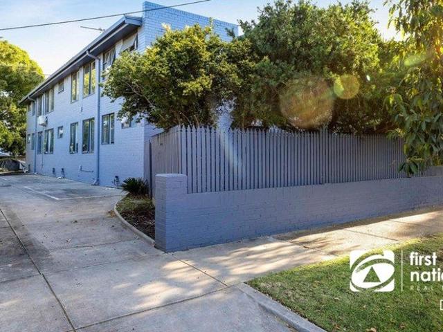 Convenient Living in a Prime Location
