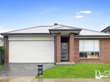Convenient Living in a Well Located 4 Bedroom Home!