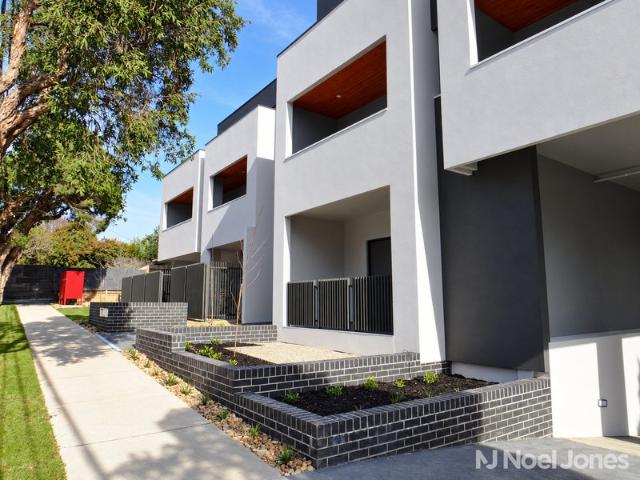Convenient Living In Bustling Ringwood