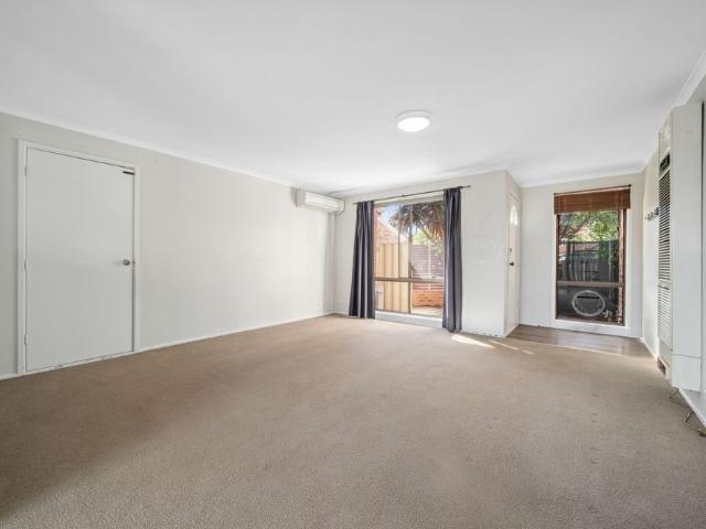 Convenient Living in Jerrabomberra