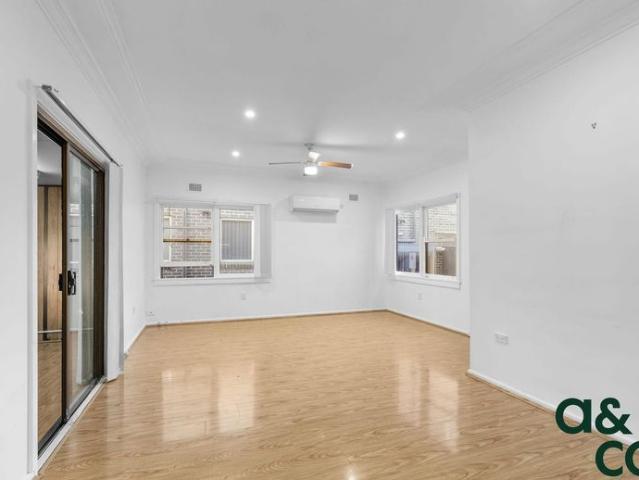 Convenient Living in Macquarie Fields!