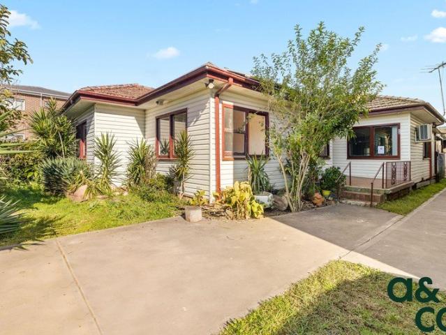 Convenient Living in Macquarie Fields!