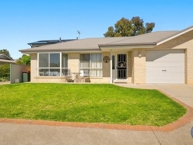 Convenient Living in Prime Location